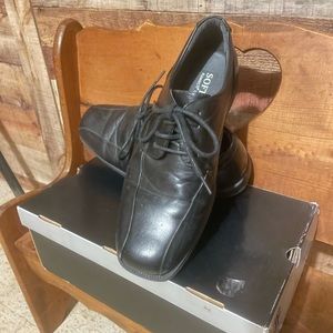 Size 10 men’s dress shoe black JF Derby